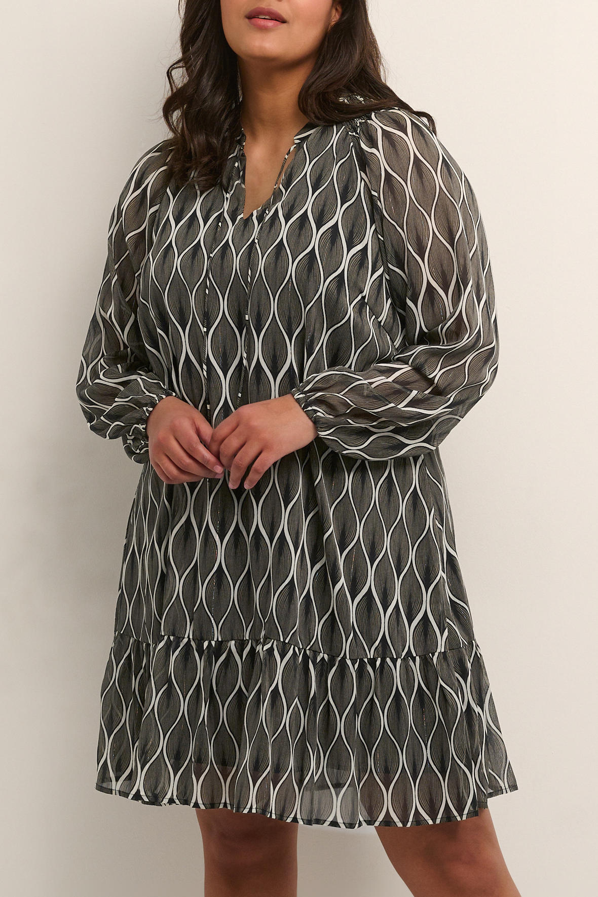 Produkt lure Joseph Banks Kaffe Curve KC-Smila Dress kjole til plus kvinder - forførende - Hos Lohse