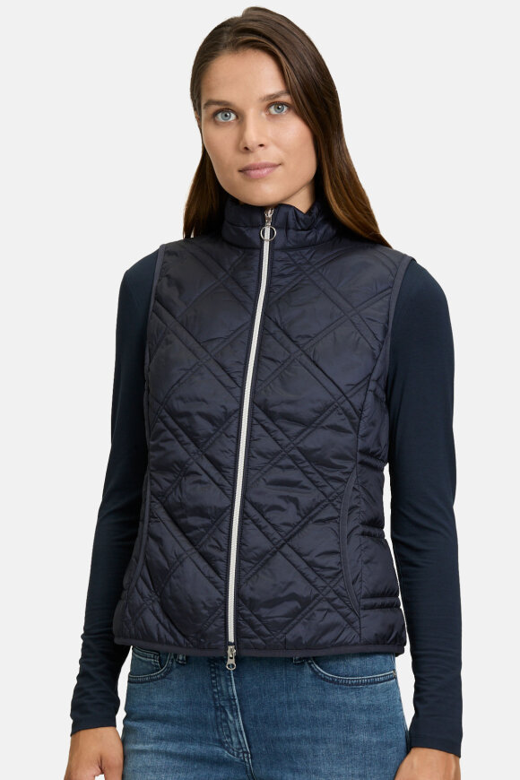 Betty Barclay - Sporty Let Quilt Vest - Navy