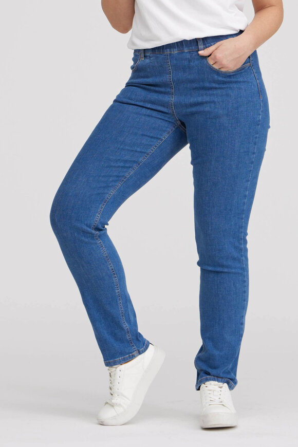 Laurie - Kelly Regular Denim - Medium Length - Blue Denim